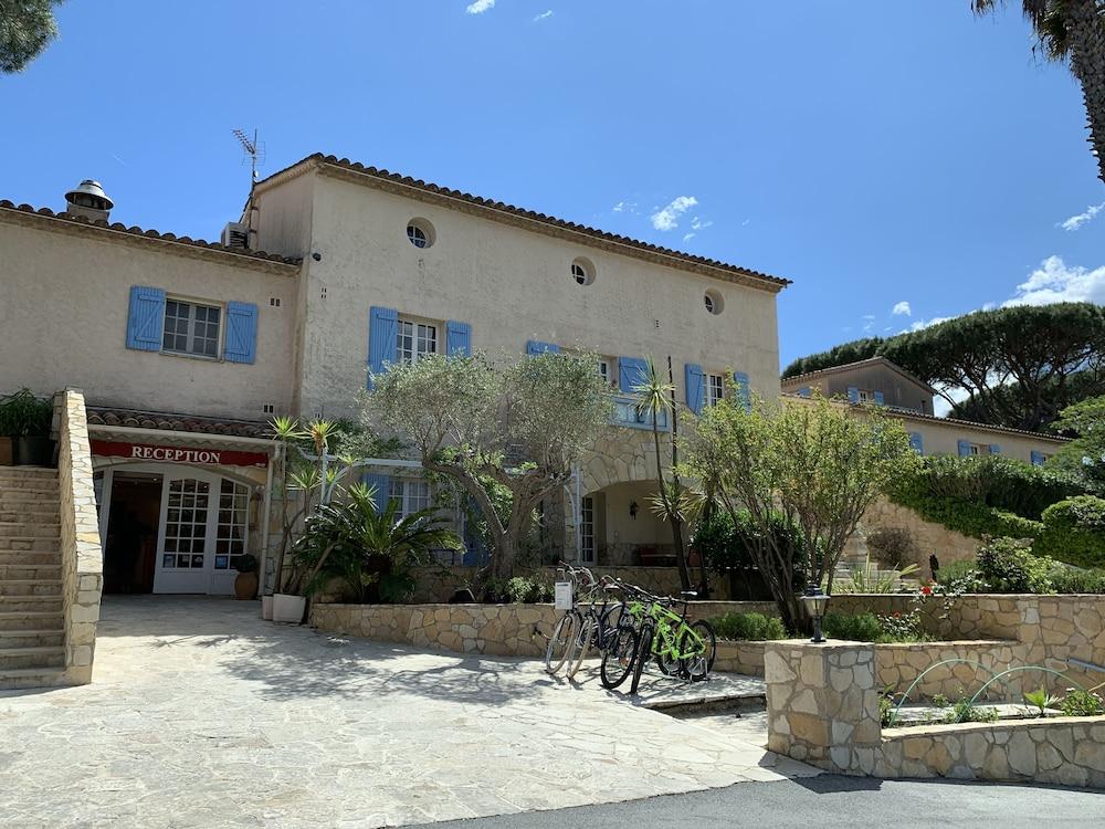 Jas Neuf Hotel