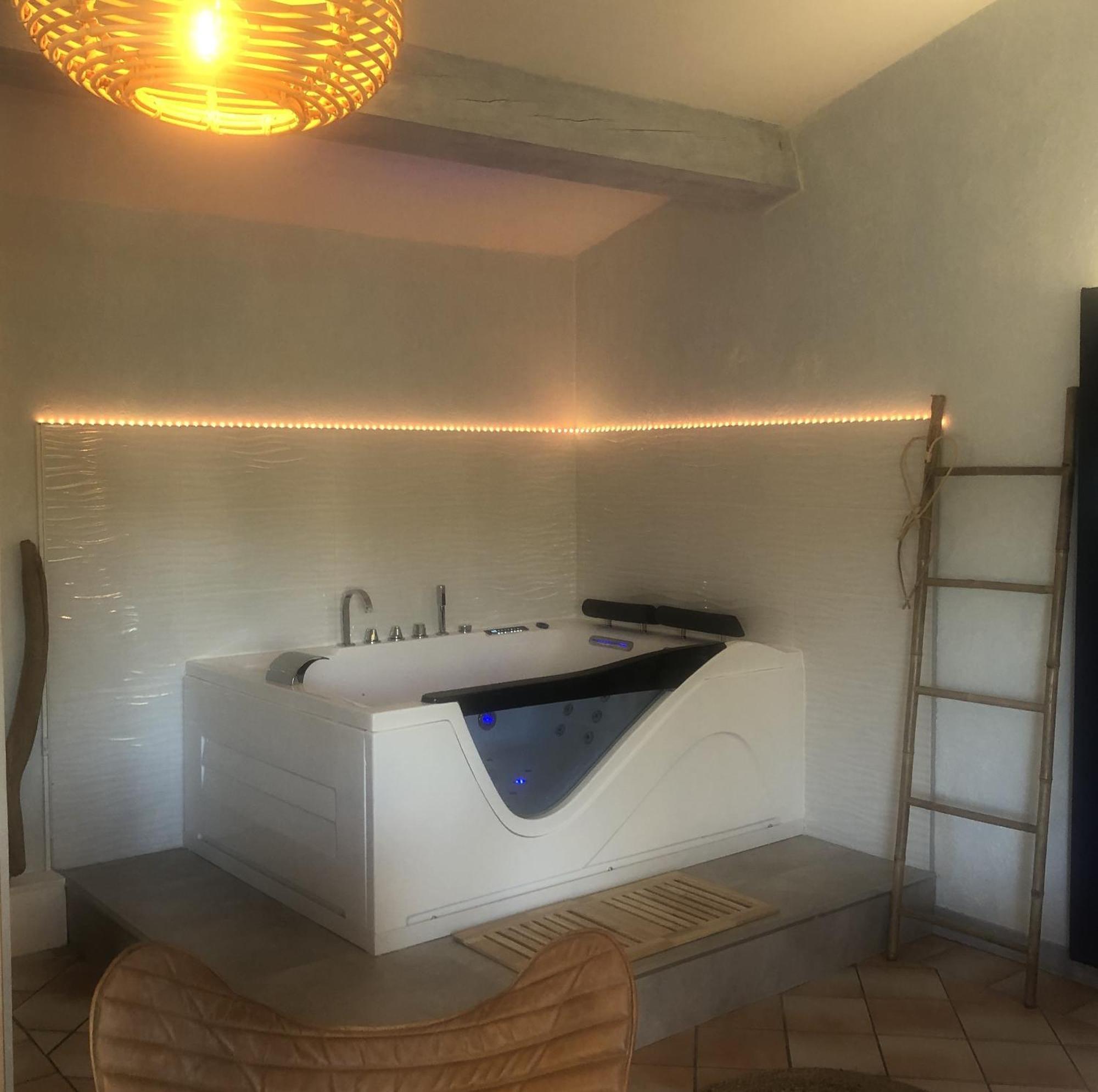 Hotel Jas Neuf 3*