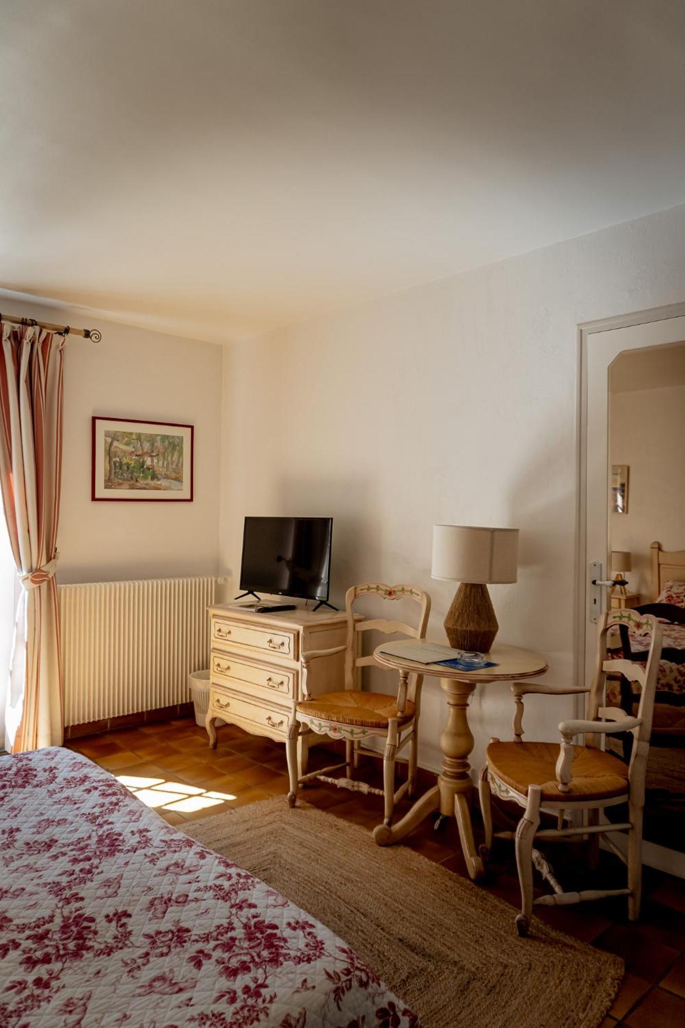 Jas Neuf Hotel 3*