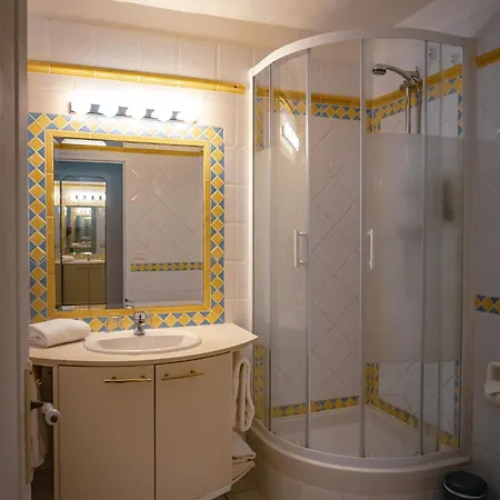 Hotel Jas Neuf Sainte-Maxime Room photo